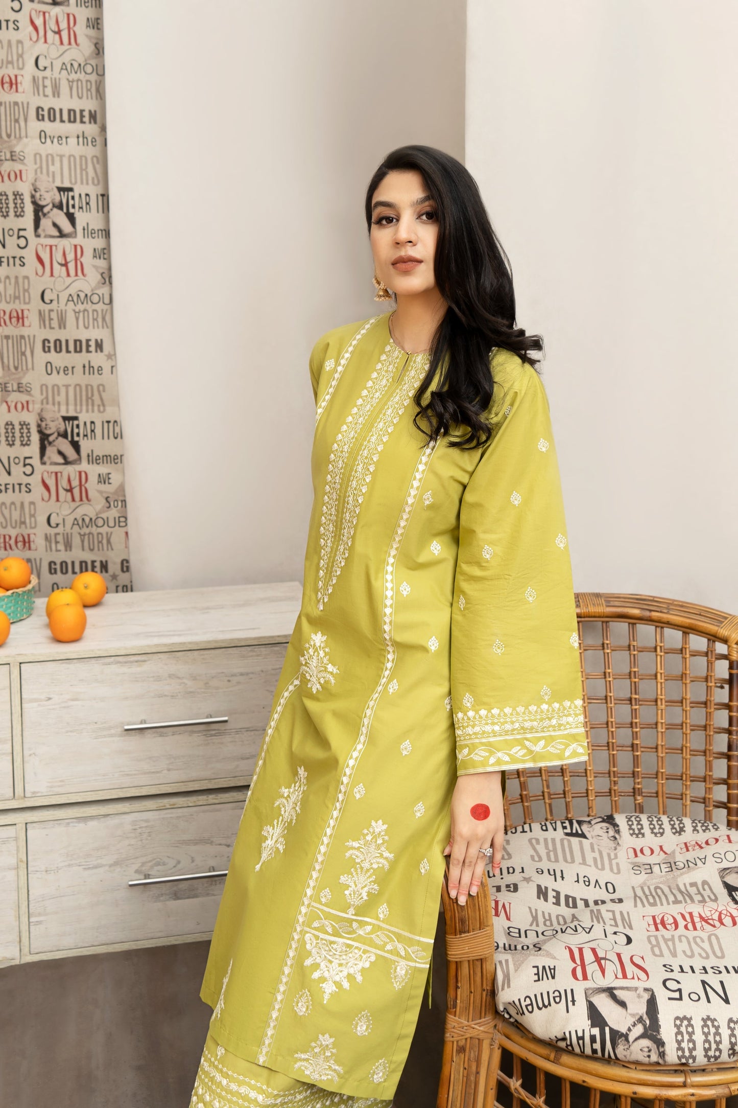 Urge – Luxury Embroidered 3-Piece in Lawn unsticed AS-28