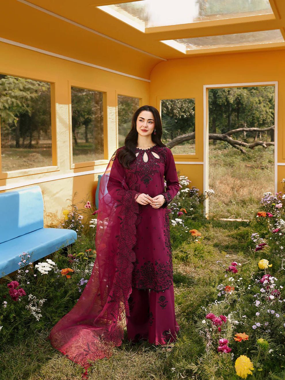 QALAMKAR
_WEAR BY THE GORGEOUS ACTRESS_ HANIA AMIR