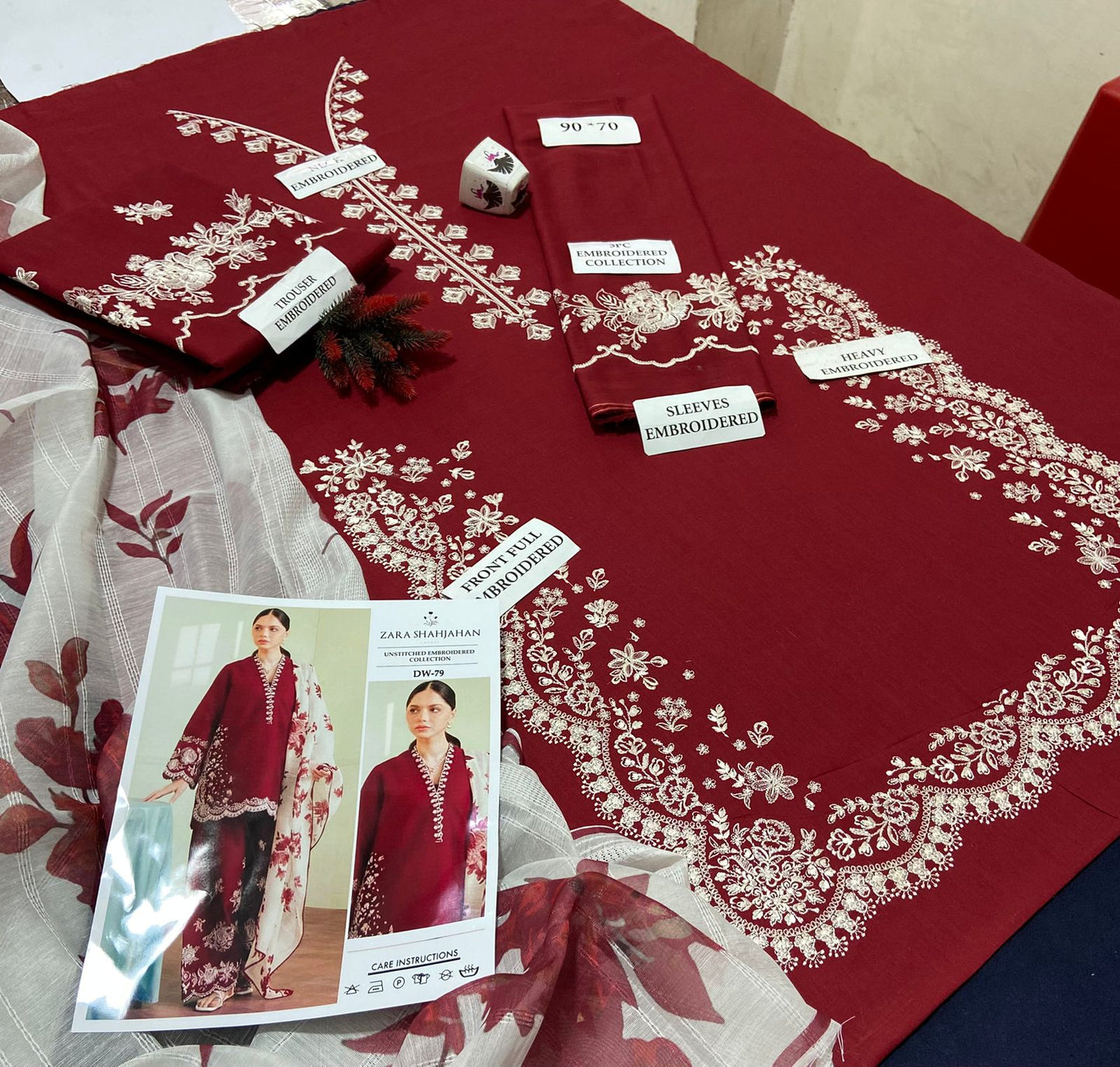 ZARA SHAHJAHAN Lawn Embroidered 3 Piece | Dw 79