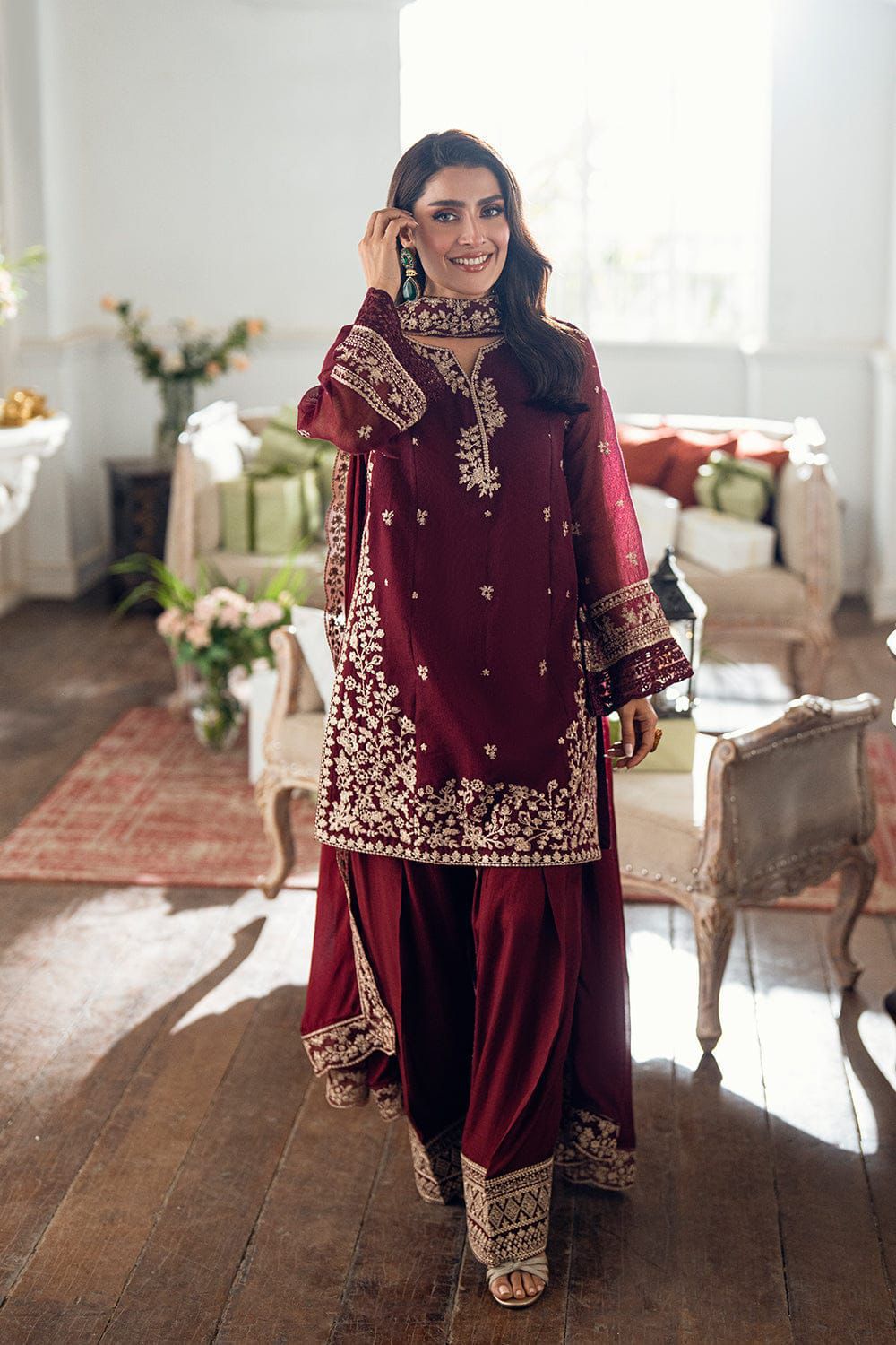 BRAND NAME* AZURE

_WEAR BY THE GORGEOUS ACTRESS_ *AYEZA KHAN*