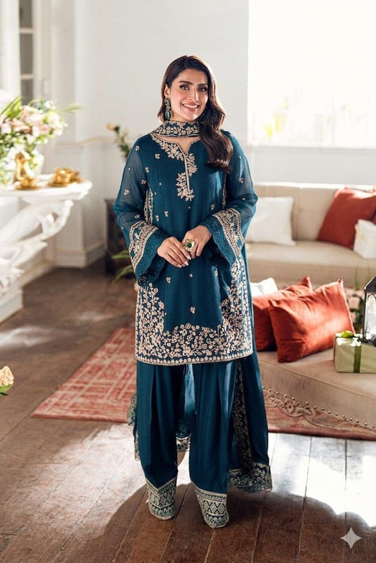 BRAND NAME* AZURE

_WEAR BY THE GORGEOUS ACTRESS_ *AYEZA KHAN