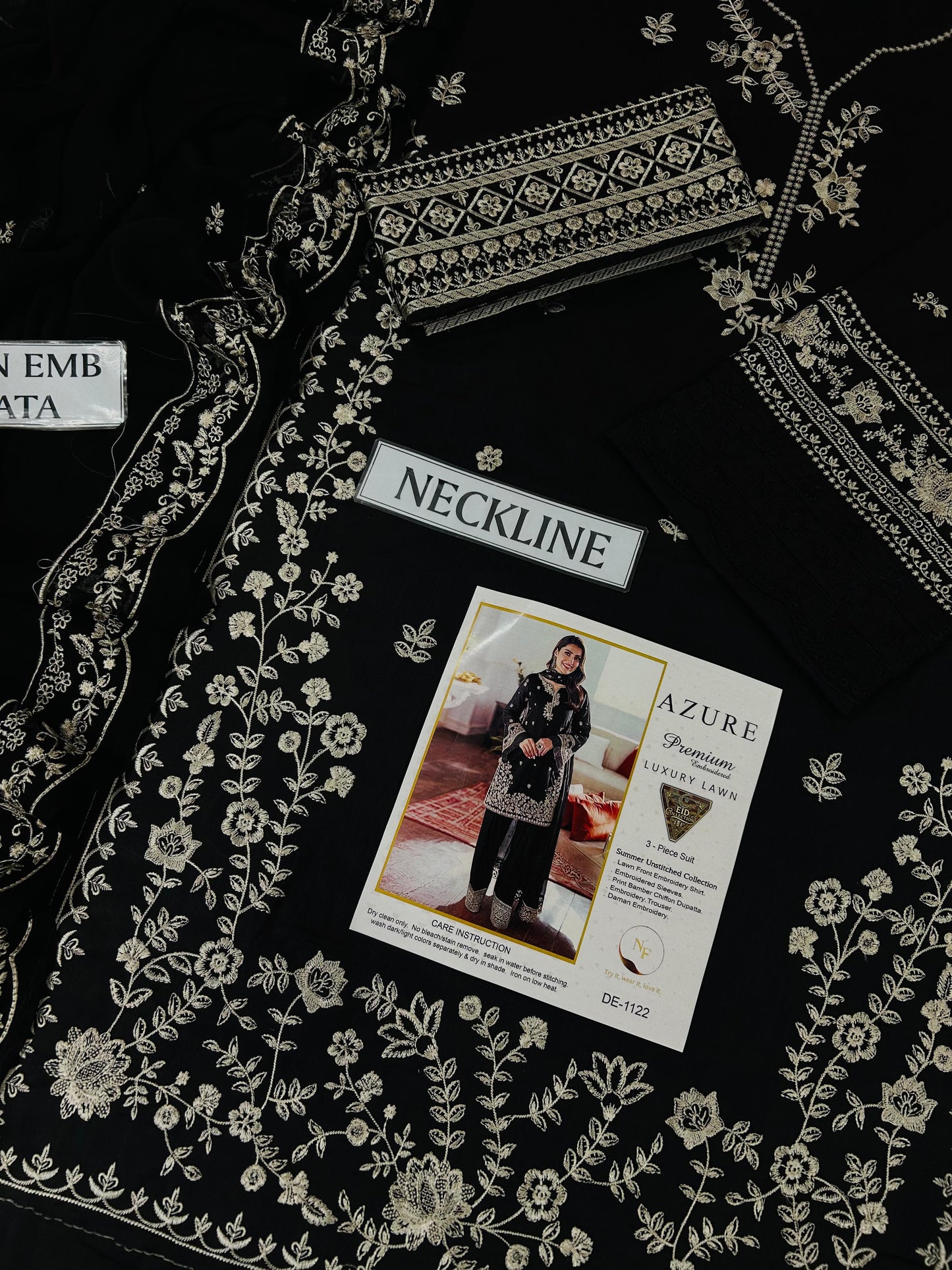 BRAND NAME* AZURE

_WEAR BY THE GORGEOUS ACTRESS_ *AYEZA KHAN*