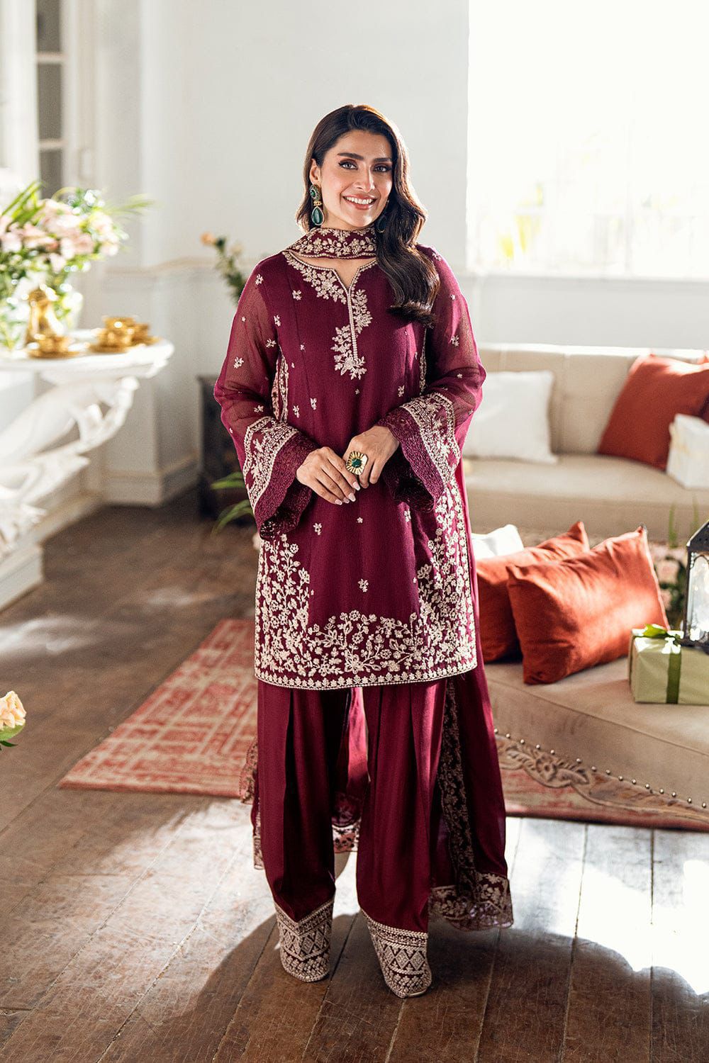 BRAND NAME* AZURE

_WEAR BY THE GORGEOUS ACTRESS_ *AYEZA KHAN*