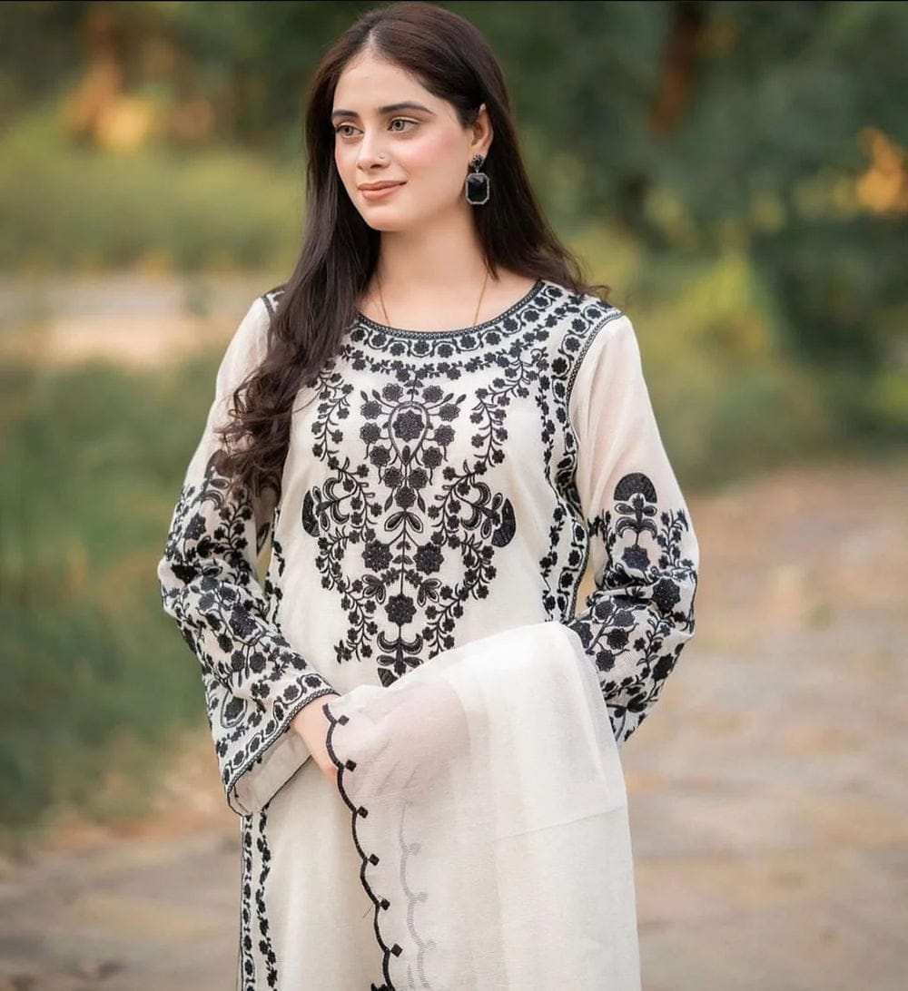 *BRAND: AGHA NOOR*