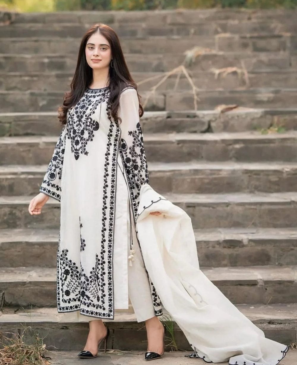 *BRAND: AGHA NOOR*
