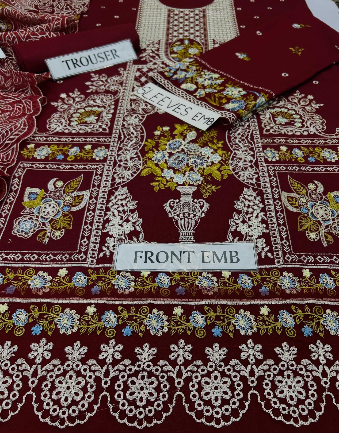BRAND NAME* MAHNUR

WEAR BY THE GORGEOUS ACTRESS
