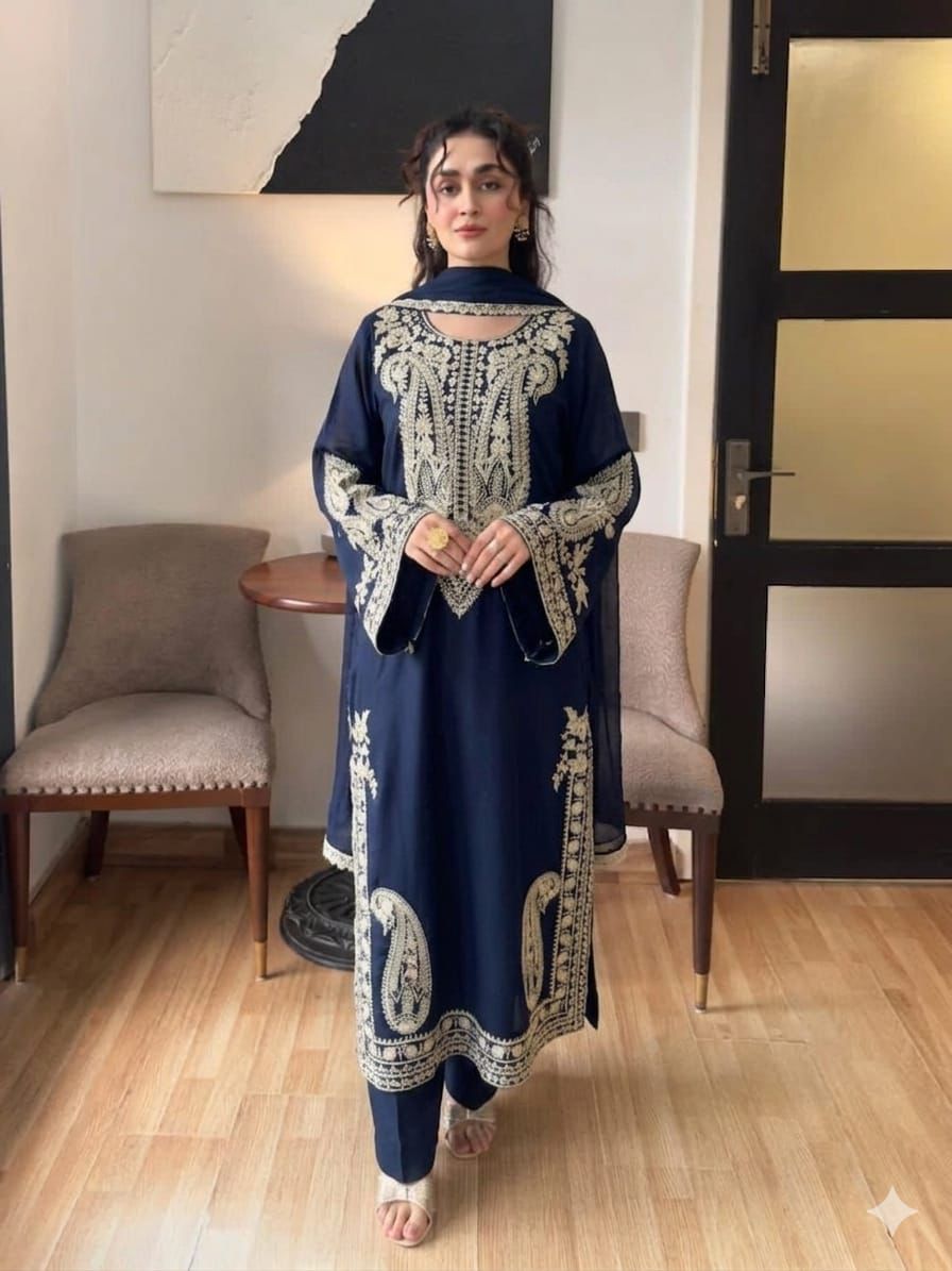 *BRAND NAME* URGE

_WEAR BY THE GORGEOUS ACTRESS_ *ALINA AMIR*