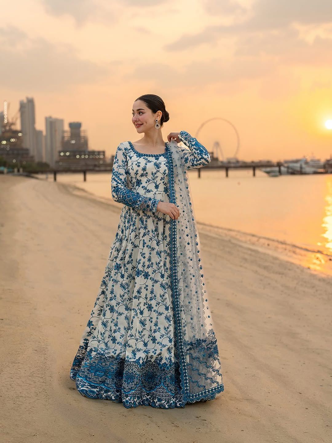 Faiza Saqlain’s* Frock

Wear By *HANIA AMIR
