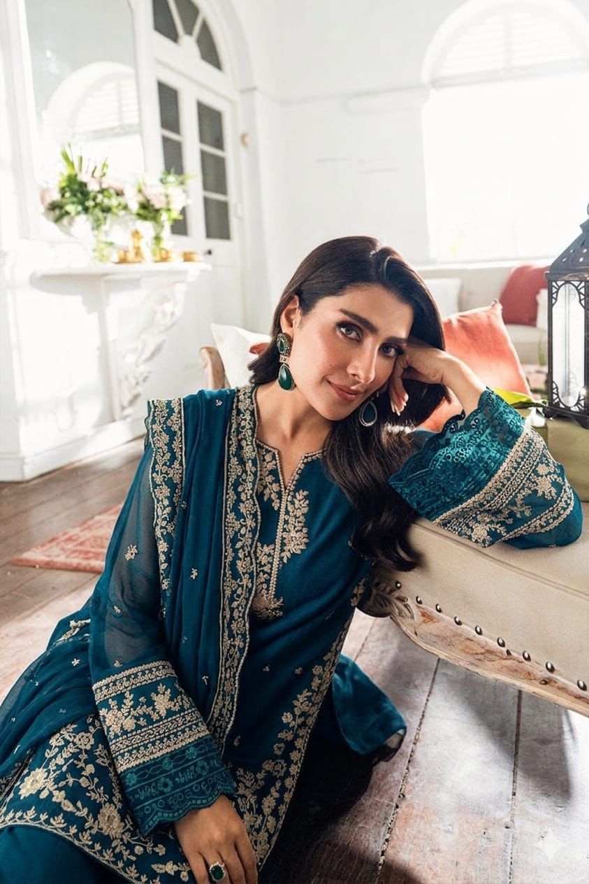 BRAND NAME* AZURE

_WEAR BY THE GORGEOUS ACTRESS_ *AYEZA KHAN